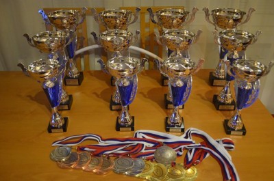 Trofeje HFT Open 2015.JPG